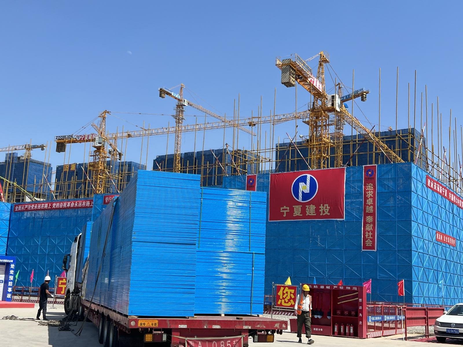 寧夏建投強化質(zhì)量監(jiān)管，推進老舊小區(qū)改造——以“新”換“心” 托穩(wěn)居民安居夢