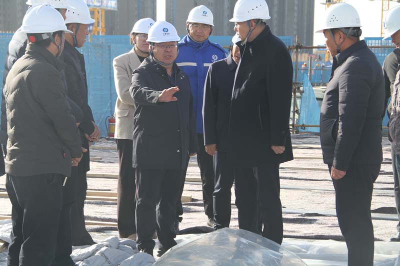 1700735398793654.jpg _home_huawei_Desktop_新聞稿_董事長視察云筑和院、閱麓和院項(xiàng)目_IMG_9950.JPG